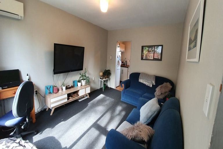 Photo of property in 19 Gresford Street, Edgeware, Christchurch, 8013