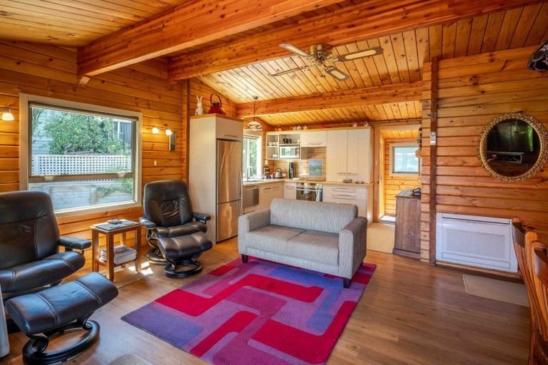 Photo of property in 8 Bayview Crescent, Duvauchelle, 7581