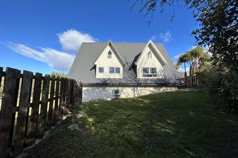 Photo of property in 11 Kowhai Drive, Wanaka, 9305