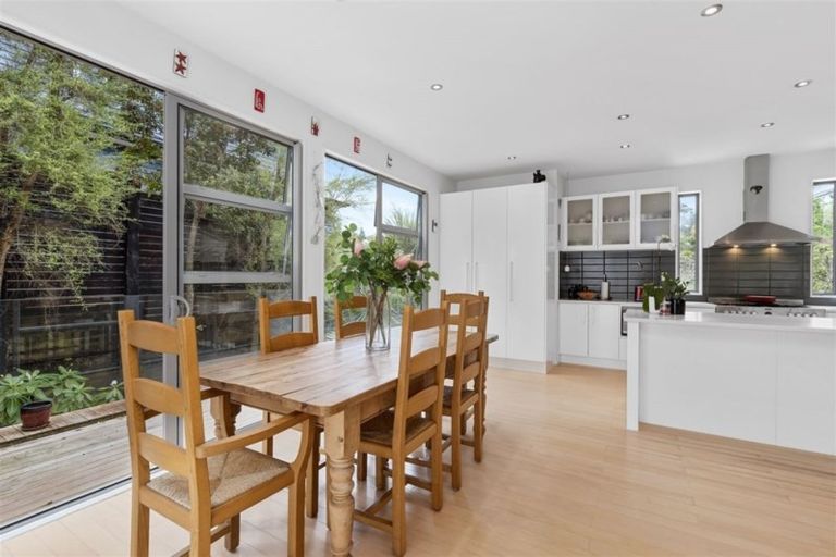 Photo of property in 18 Kahikatea Close, Campbells Bay, Auckland, 0630