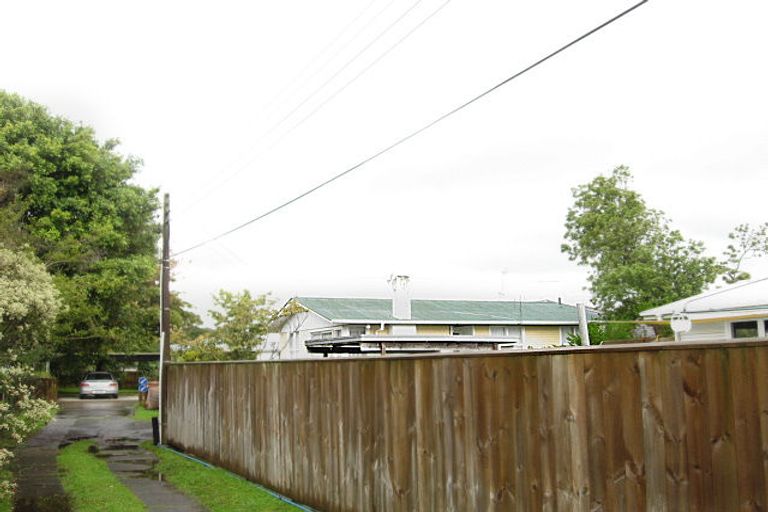 Photo of property in 1/9 Ware Place, Pakuranga Heights, Auckland, 2010