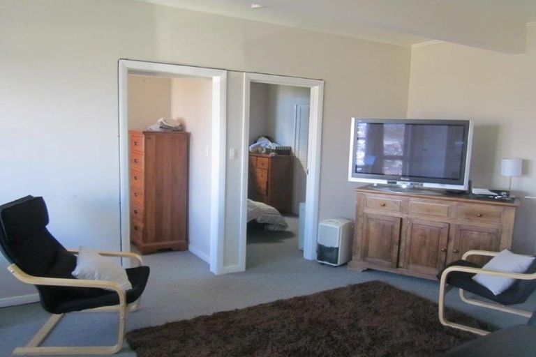 Photo of property in 14 Imperial Terrace, Melrose, Wellington, 6022