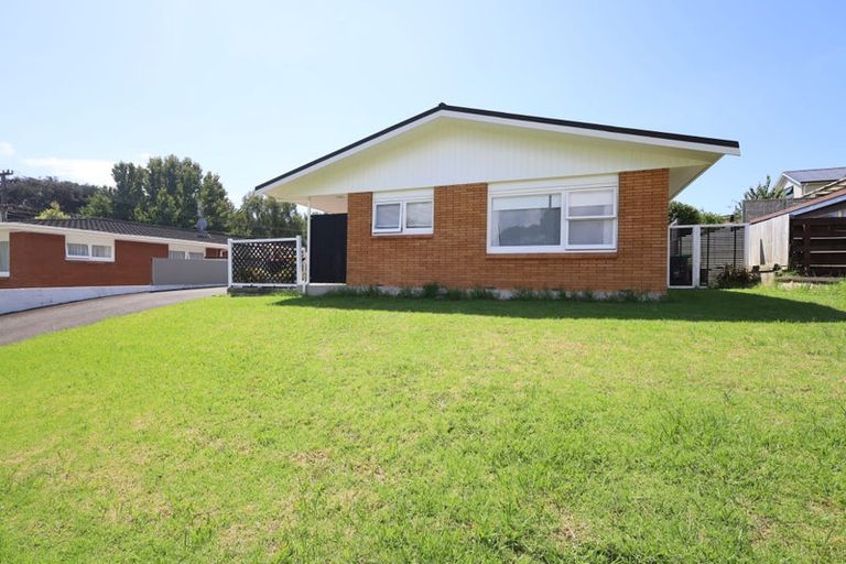 Photo of property in 1 Chevron Drive, Bellevue, Tauranga, 3110