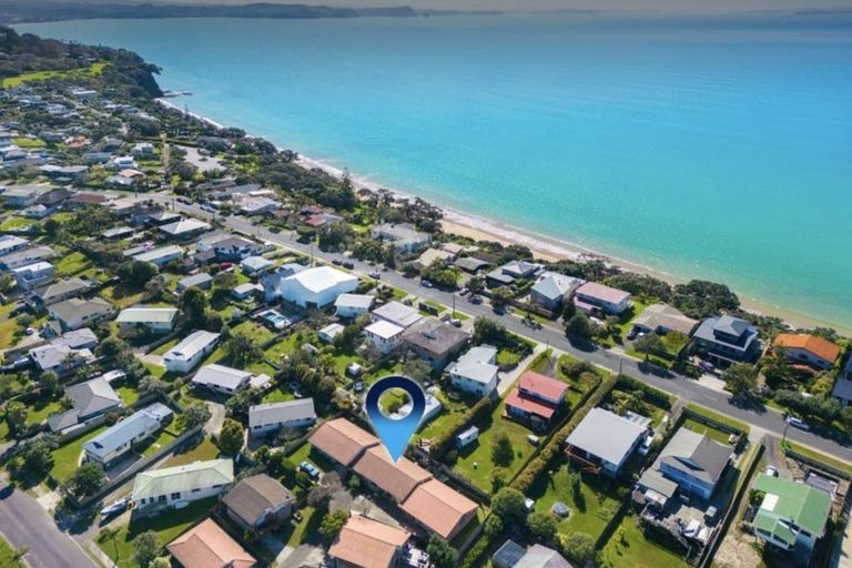 Photo of property in 49 Donald Street, Stanmore Bay, Whangaparaoa, 0932