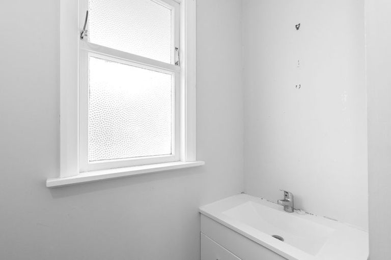 Photo of property in 32 Park Street, Foxton, 4814