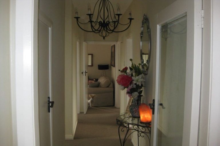 Photo of property in 32 Queen Street, Dannevirke, 4930