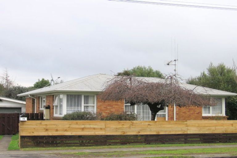 Photo of property in 77 Avalon Drive, Nawton, Hamilton, 3200
