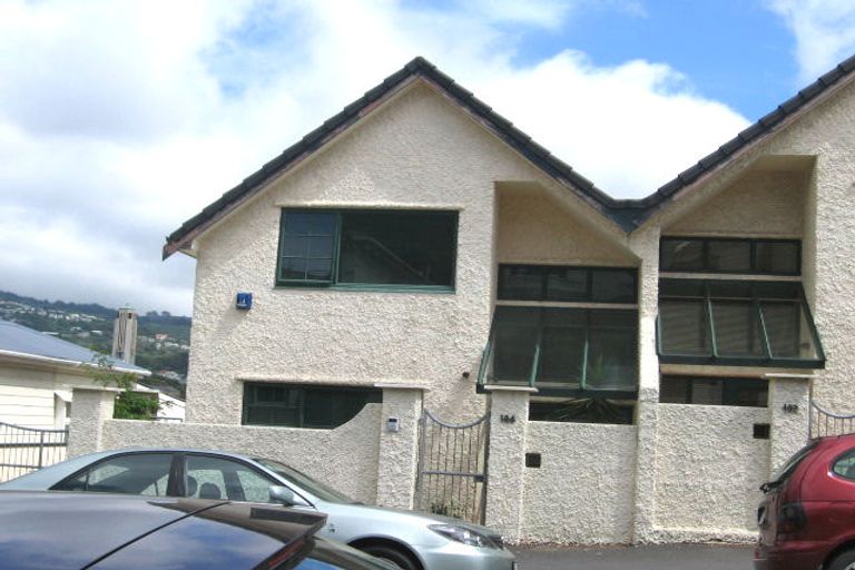 Photo of property in 104 Brougham Street, Mount Victoria, Wellington, 6011