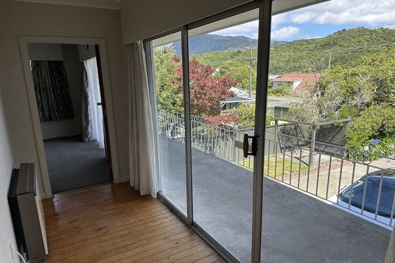 Photo of property in 128 Waikawa Road, Picton, 7220