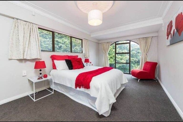 Photo of property in 9 Goodwood Drive, Goodwood Heights, Auckland, 2105