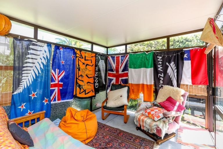 Photo of property in 17 Record Street, Fitzroy, New Plymouth, 4312