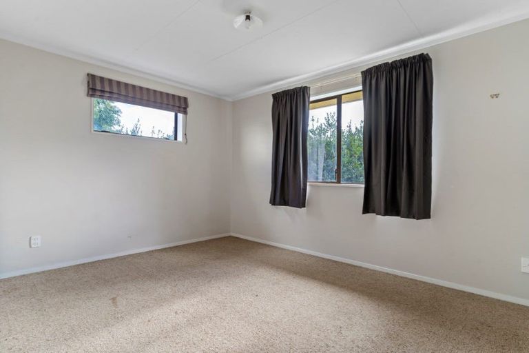 Photo of property in 12 Pokapu Place, Bethlehem, Tauranga, 3110