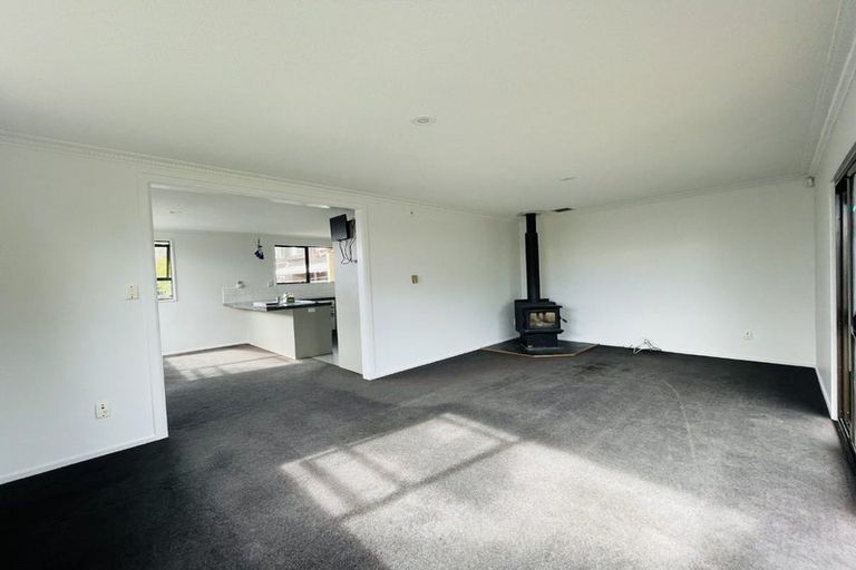 Photo of property in 54 Momorangi Crescent, Redwood, Christchurch, 8051