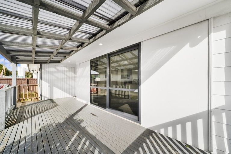 Photo of property in 43 Wickman Way, Mangere East, Auckland, 2024