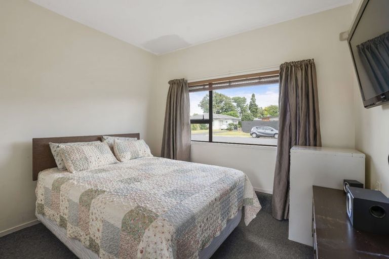 Photo of property in 5 Glengowan Place, Conifer Grove, Takanini, 2112