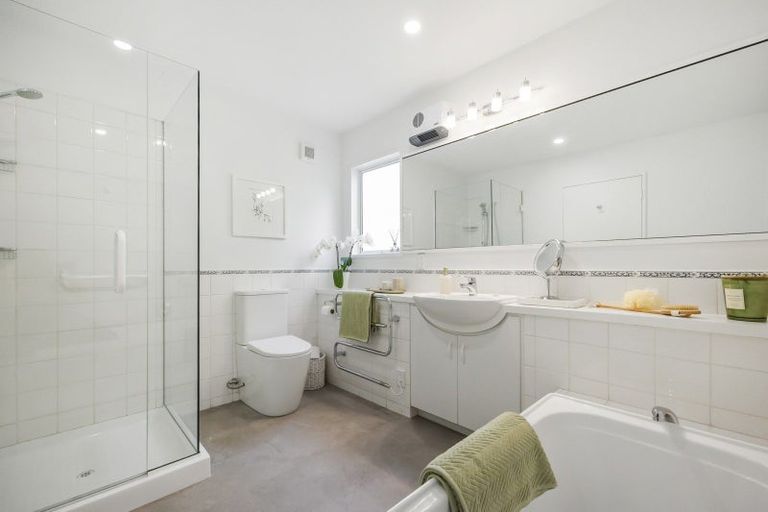 Photo of property in 56-58 Drivers Road, Maori Hill, Dunedin, 9010