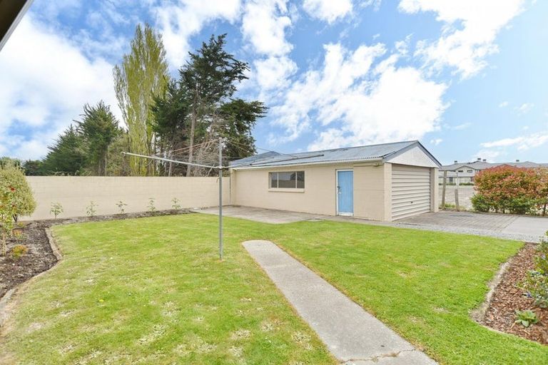 Photo of property in 127 Cavendish Road, Casebrook, Christchurch, 8051