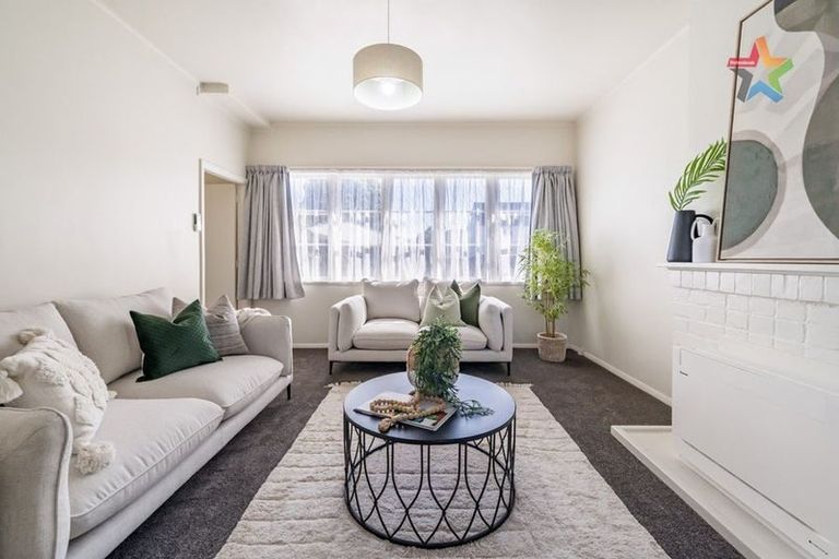 Photo of property in 213 Knights Road, Hutt Central, Lower Hutt, 5011