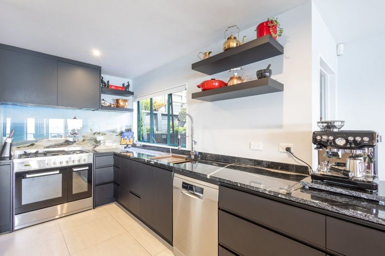 Photo of property in Signal Stn Road, Pouto, Te Kopuru, 0391