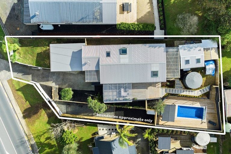 Photo of property in 566 Whangaparaoa Road, Stanmore Bay, Whangaparaoa, 0932