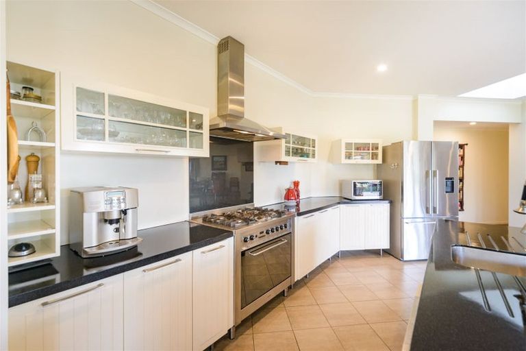 Photo of property in 71 Polson Hill Drive, Aokautere, Palmerston North, 4471
