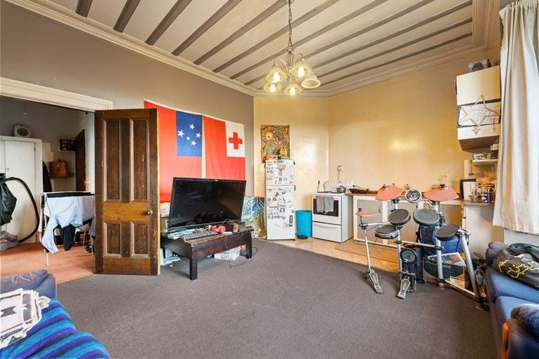 Photo of property in 44 Law Street, Caversham, Dunedin, 9012