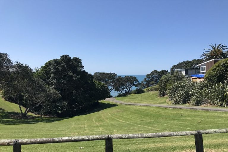 Photo of property in 30 Glenelg Road, Red Beach, 0932