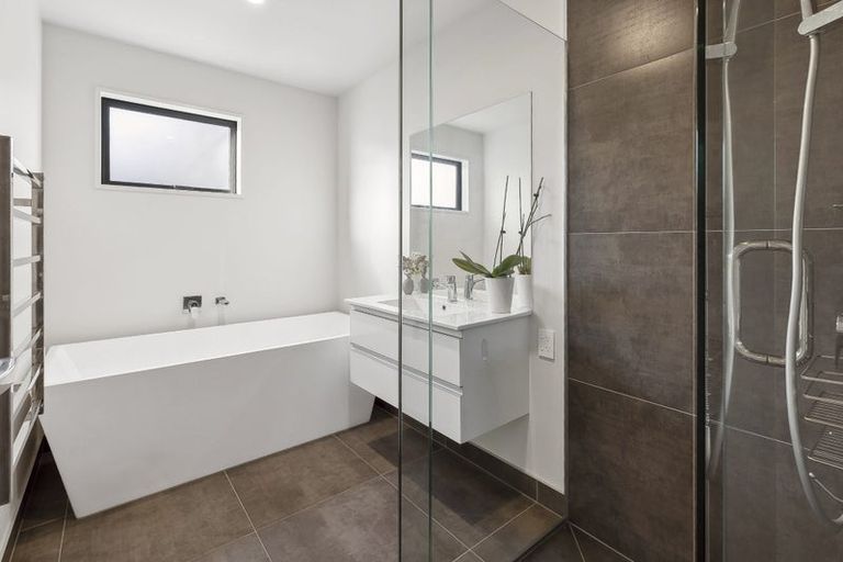 Photo of property in 51 Obelisk Street, Wanaka, 9305