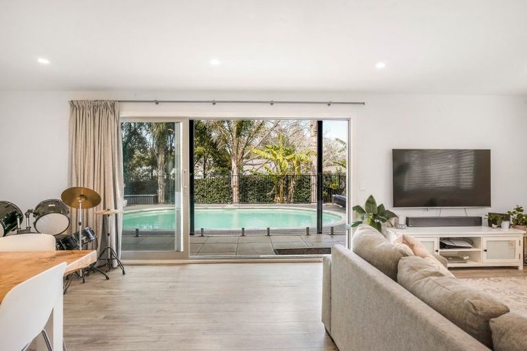 Photo of property in 41 Kemp Road, Kerikeri, 0230