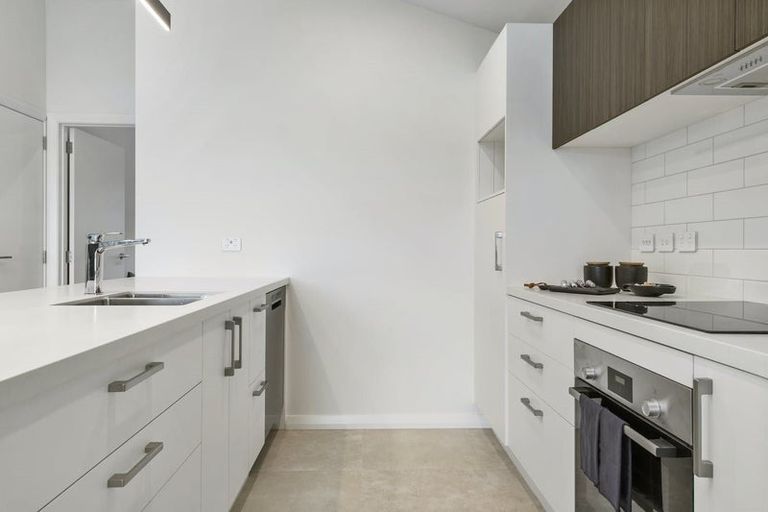 Photo of property in 5 Blenheim Place, Judea, 3110