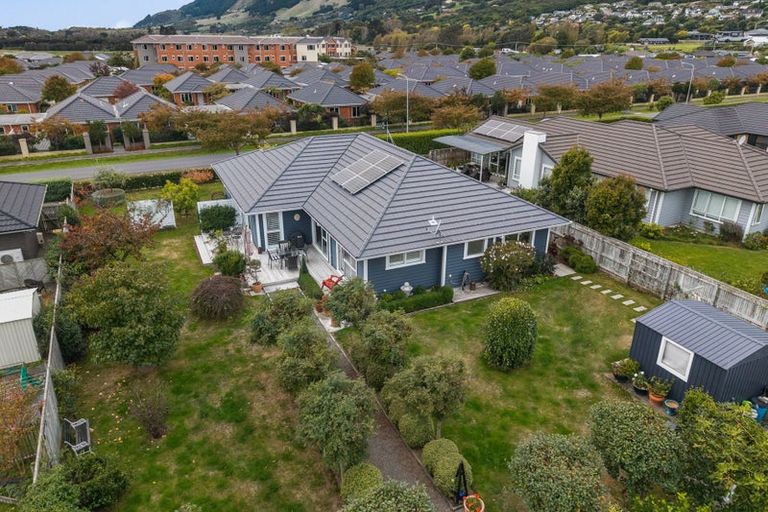 Photo of property in 27 Waipunahau Road, Waikanae, 5036