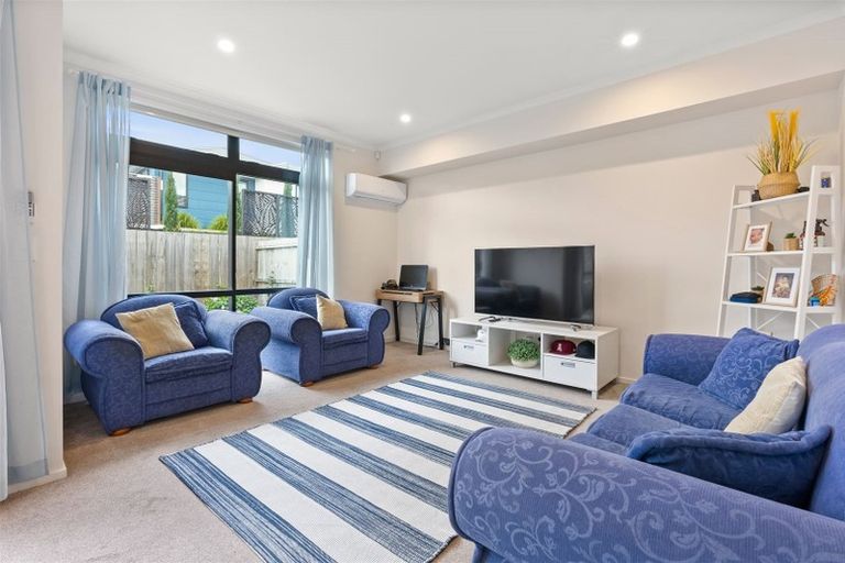 Photo of property in 13 Fermi Lane, Papakura, 2110