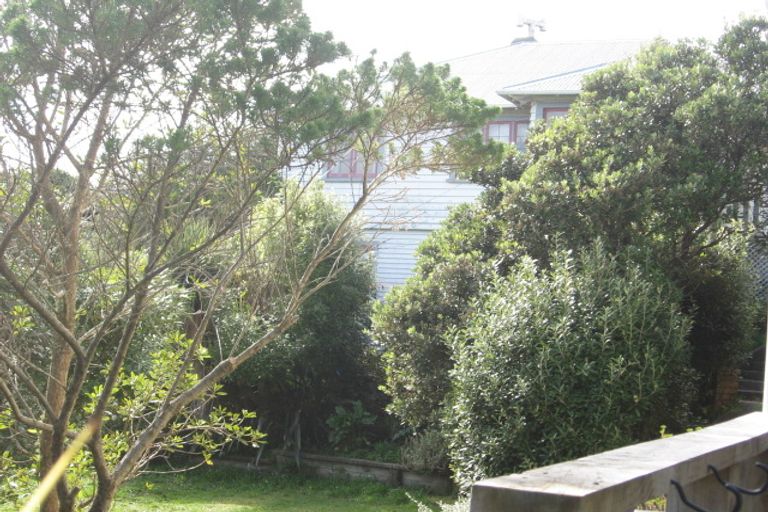 Photo of property in 33 Ponsonby Road, Karori, Wellington, 6012