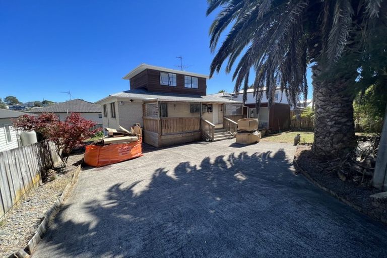 Photo of property in 2/7 Pax Avenue, Forrest Hill, Auckland, 0620