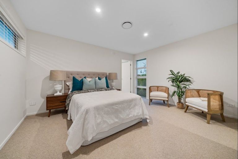 Photo of property in 16 Atutahi Street, Hurdon, New Plymouth, 4310