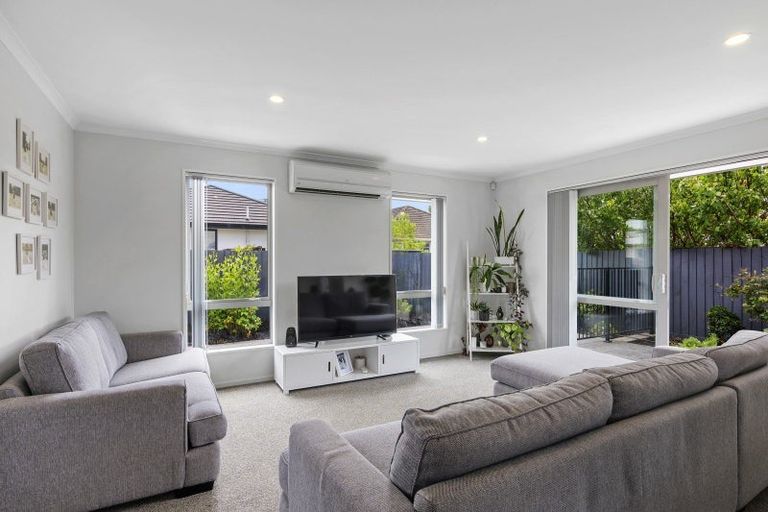 Photo of property in 3 Wildwood Avenue, Avonside, Christchurch, 8061