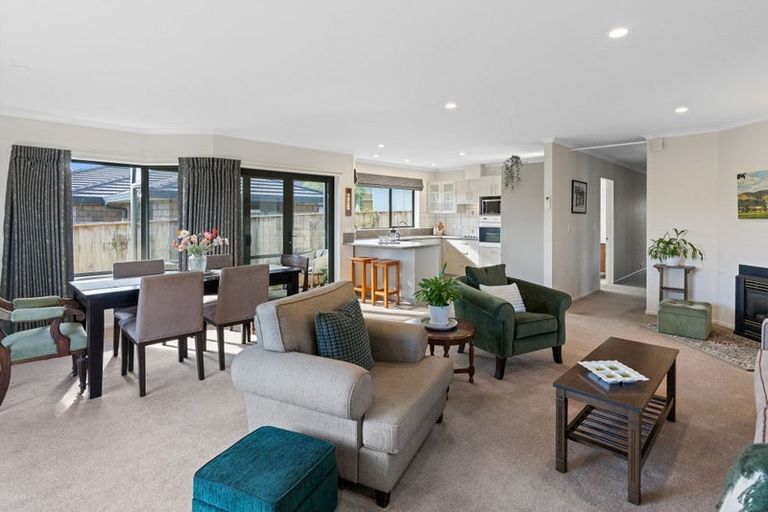 Photo of property in 9 Campbell Grove, Levin, 5510