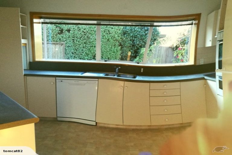 Photo of property in 18 Witbrock Crescent, Burnside, Christchurch, 8053