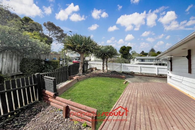 Photo of property in 25 Lilburn Crescent, Massey, Auckland, 0614