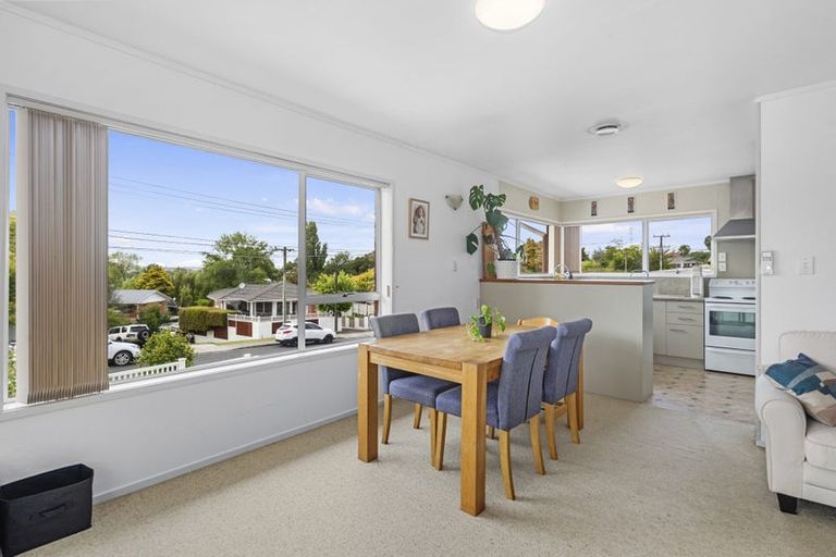 Photo of property in 1/20 Merchant Avenue, Te Atatu South, Auckland, 0610