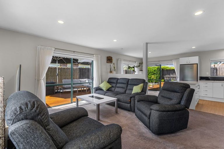 Photo of property in 21 Romana Crescent, Papamoa Beach, Papamoa, 3118