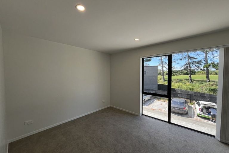 Photo of property in 16 Whai Hua Lane, Mangere Bridge, Auckland, 2022