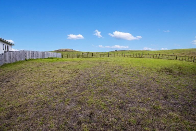 Photo of property in 6 Tua Tua Place, Baylys Beach, Dargaville, 0377