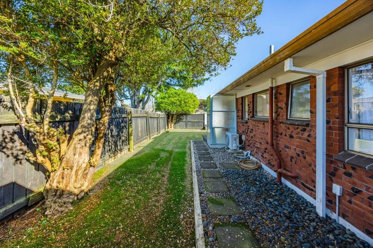 Photo of property in 1/22 Beaumaris Way, Conifer Grove, Takanini, 2112