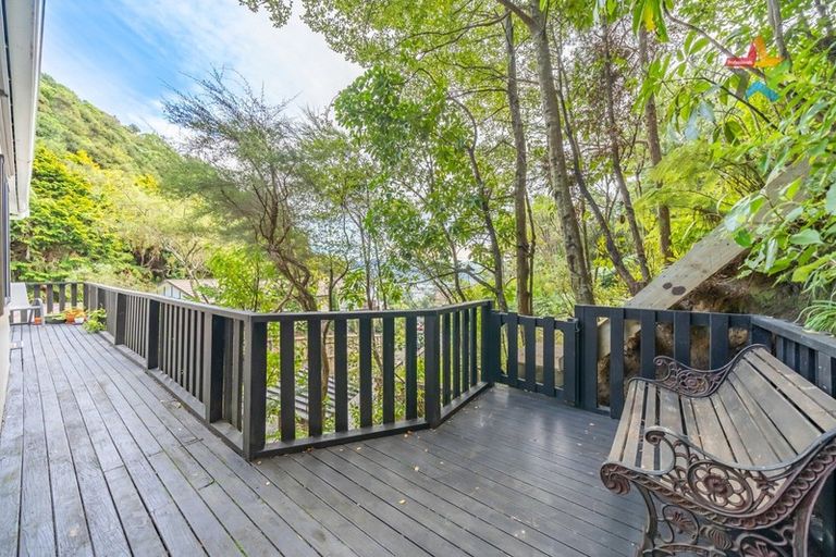 Photo of property in 9 Haven Grove, Naenae, Lower Hutt, 5011