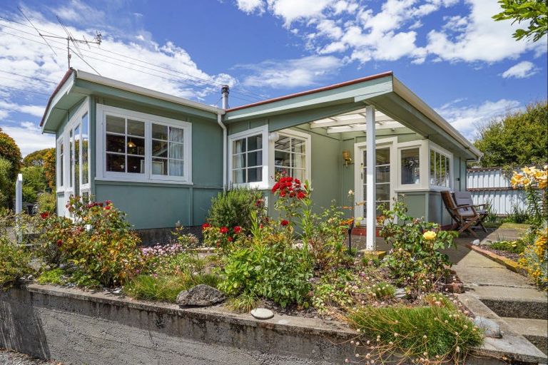 Photo of property in 69 Dunns Avenue, The Pines Beach, 7630