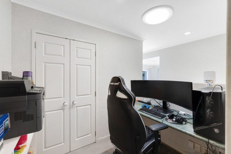 Photo of property in 218 Kilkenny Drive, East Tamaki Heights, Auckland, 2016