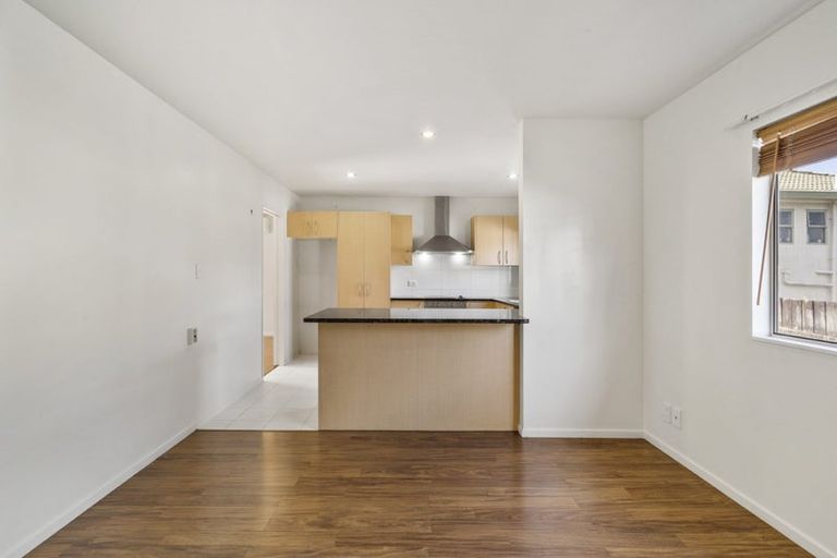 Photo of property in 16a Becroft Drive, Forrest Hill, Auckland, 0620