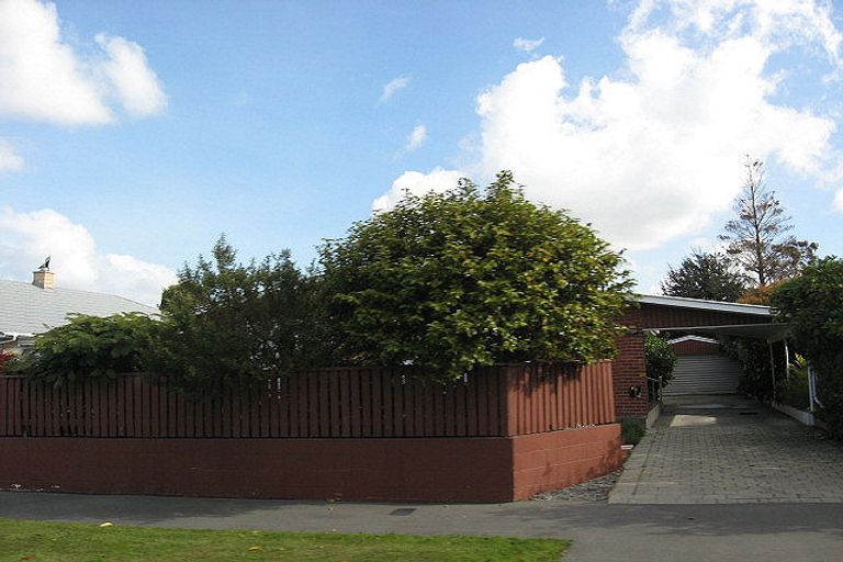 Photo of property in 51 Carruthers Street, Ilam, Christchurch, 8041