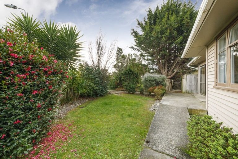 Photo of property in 9 Lewis Place, Highbury, Palmerston North, 4412